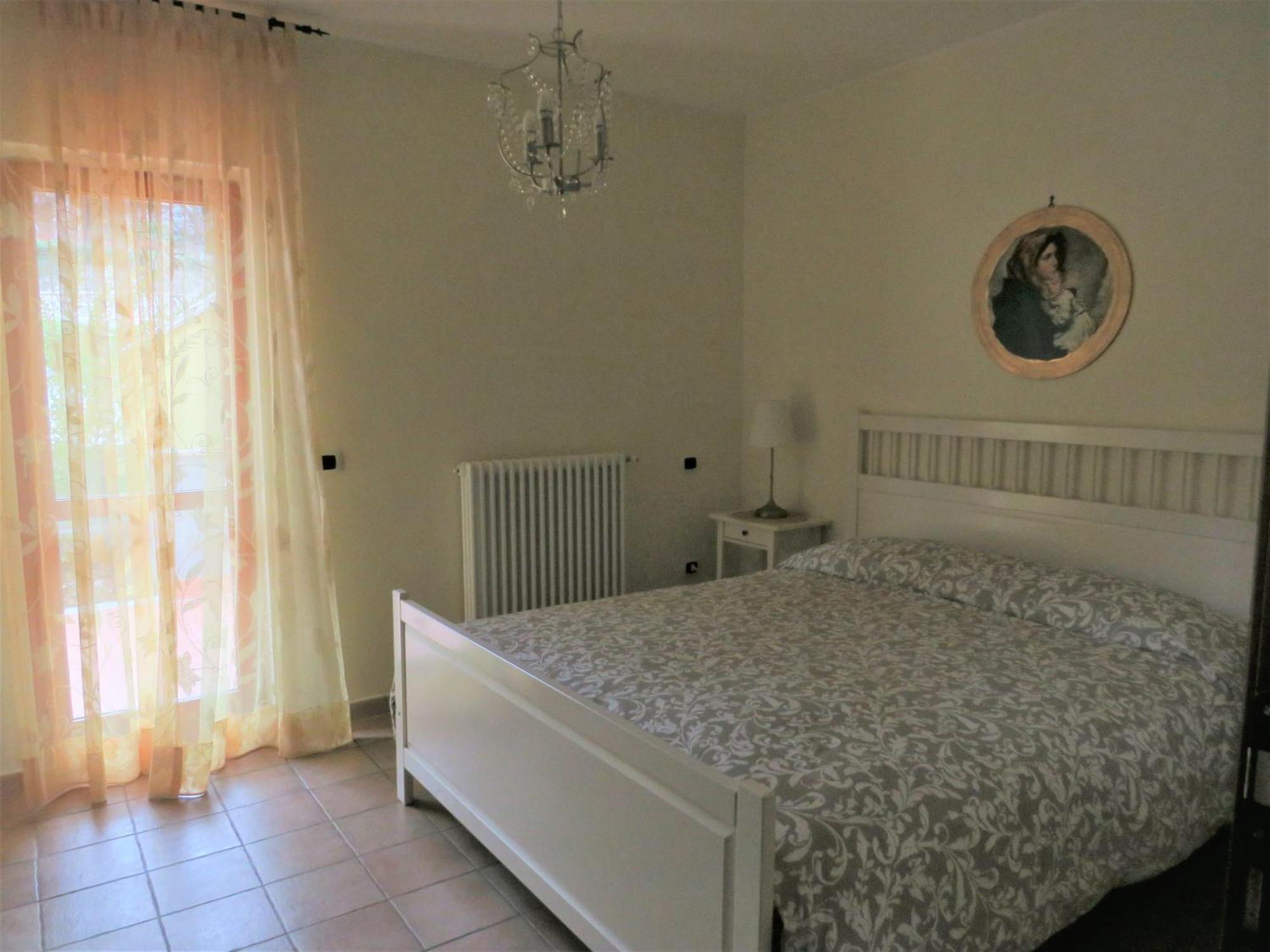 Апартаменты 4Flats In Orto Di Venanzio Барреа Номер фото