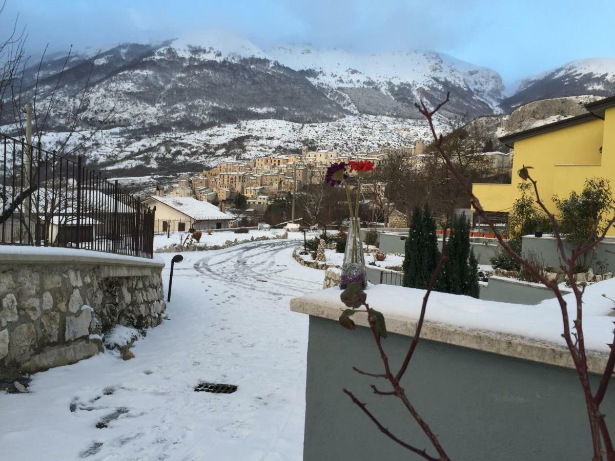 Апартаменты 4Flats In Orto Di Venanzio Барреа Экстерьер фото