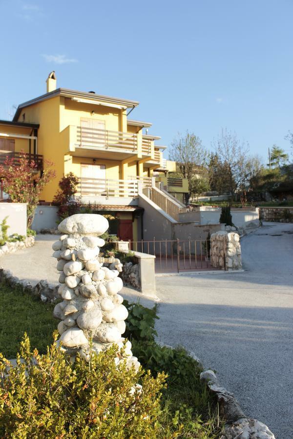 Апартаменты 4Flats In Orto Di Venanzio Барреа Экстерьер фото